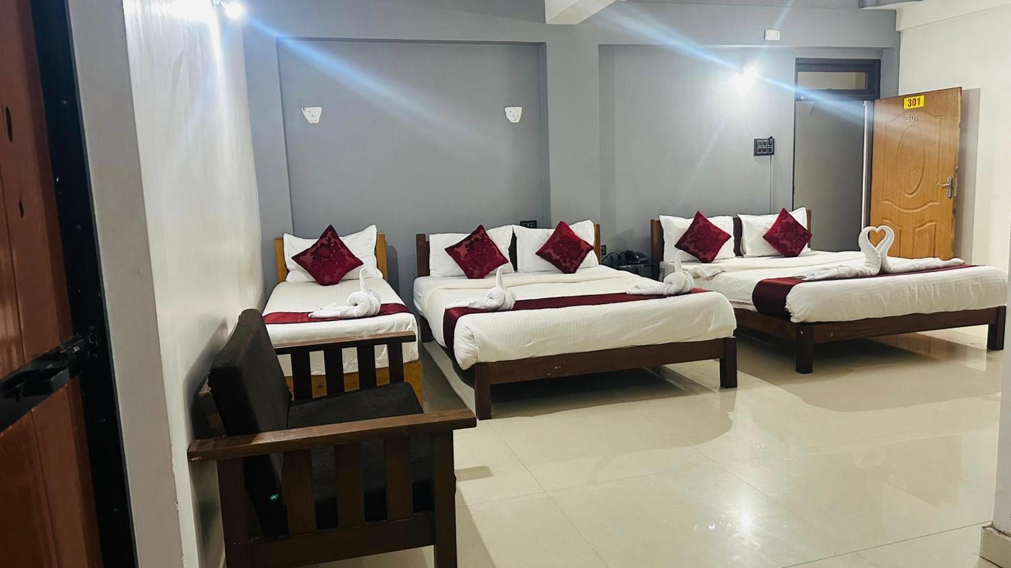 Hotel Baga Bay 200 Meters From Baga Beach Exterior photo